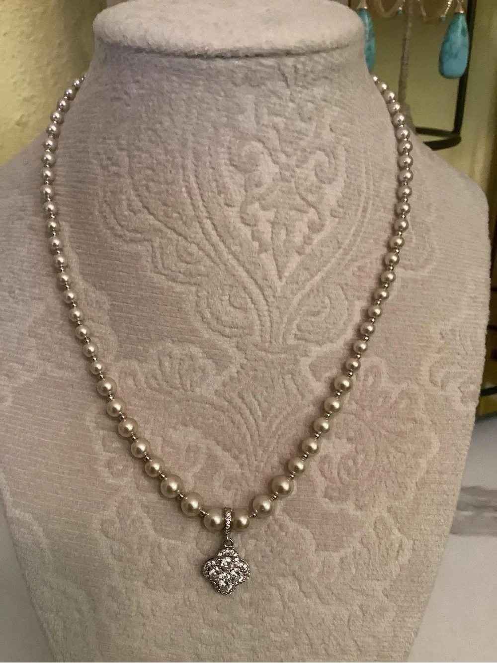 Park Lane Pearl Beaded Necklace with Crystal Clover Pendant, Silver, 16”+3”, NEW